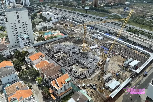 Nghịch lý thị trường bất động sản TP.HCM: Giao dịch giảm, giá vẫn tăng