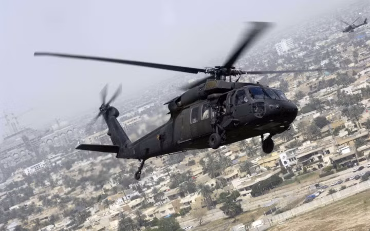 can canh truc thang sat thu dieu hau den uh 60 black hawk cua my