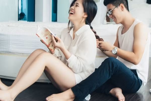 Yêu em vì chỉ biết đó là em - sự khích lệ chứa chất phiêu lưu