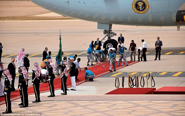 chuyen cong du dau tien cua ong trump khoi dau suon se o saudi arabia