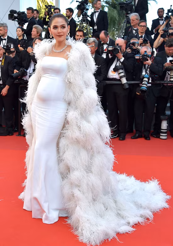 10 sao mac dep nhat le khai mac cannes 2017