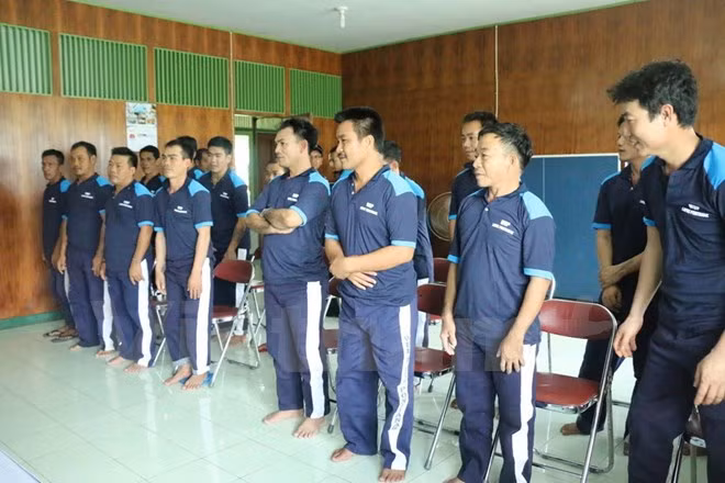 vung chong lan tren bien voi indonesia noi nguy hiem voi ngu dan viet