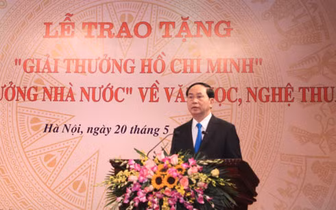 chu tich nuoc tiep tuc khich le doi ngu van nghe si phat huy tai nang
