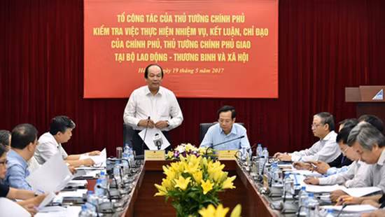 thu tuong yeu cau giai trinh de xuat tang tuoi nghi huu