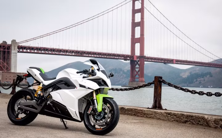 xe phan khoi lon chay dien energica evo 2017