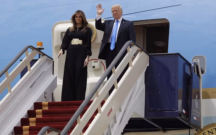 chuyen cong du dau tien cua ong trump khoi dau suon se o saudi arabia