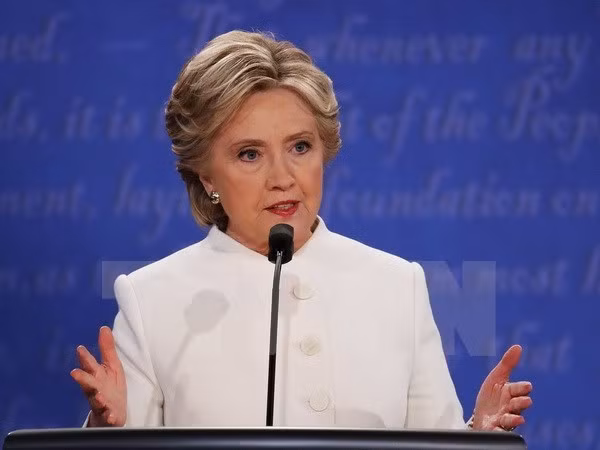 cuu ngoai truong my hillary clinton thanh lap nhom chinh tri moi