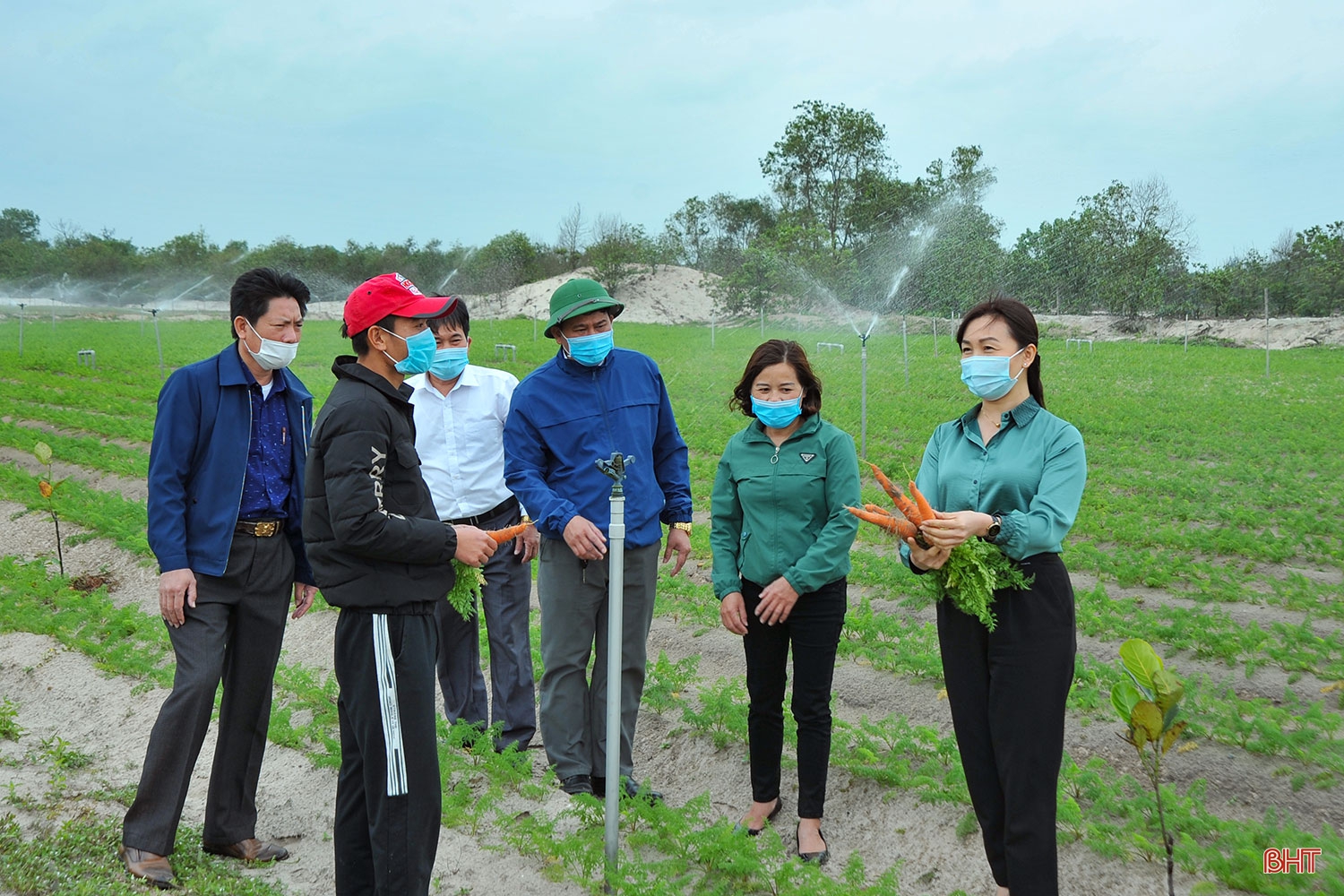 Tập trung vào những vấn đề liên quan đến nông nghiệp, bảo vệ quyền và lợi ích của nông dân
