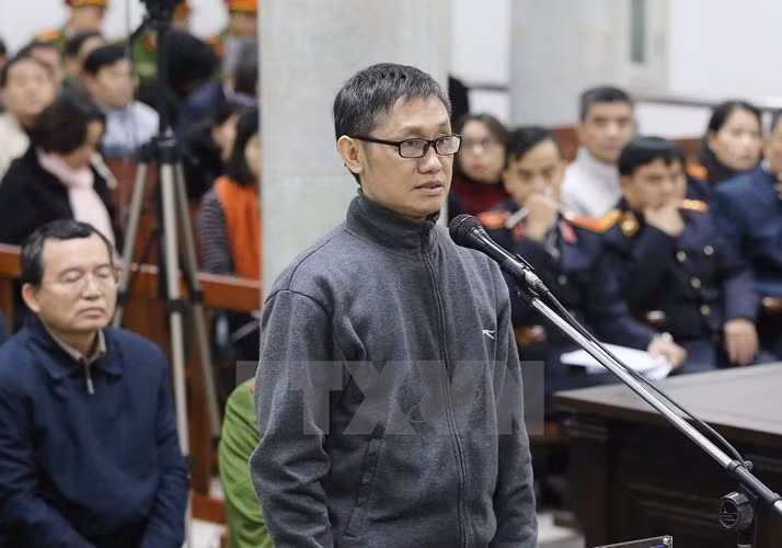 hom nay toa tuyen an voi bi cao dinh la thang va 21 dong pham