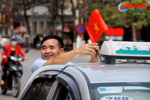 ao co to quoc co vu u23 viet nam chay hang truoc tran chung ket