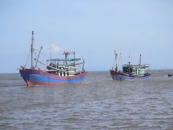 malaysia bat giu 16 ngu dan tren mot tau danh ca cua viet nam