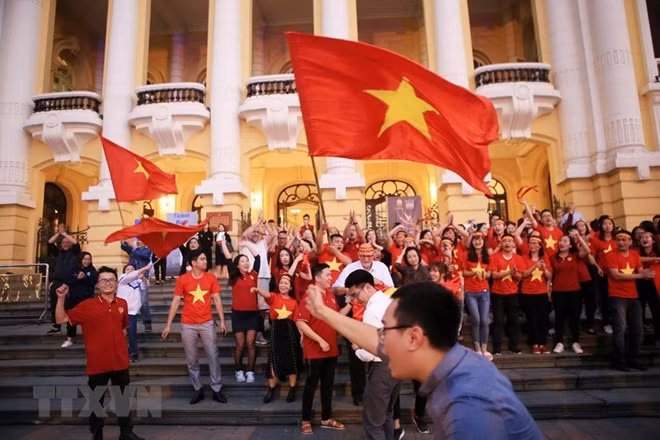 thoi tiet thuan loi cho nguoi dan xem u23 viet nam da chung ket