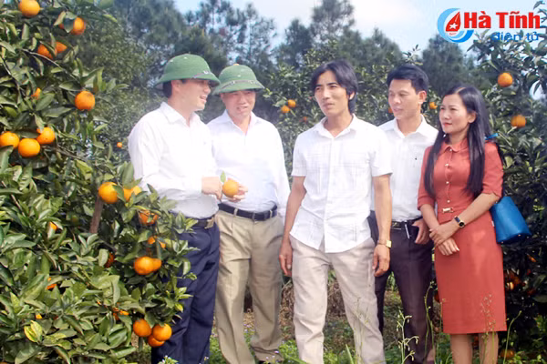 tich cuc tuyen truyen chong cac luan dieu xuyen tac cua the luc thu dich