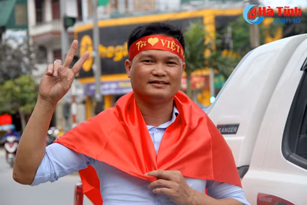 ao co to quoc co vu u23 viet nam chay hang truoc tran chung ket
