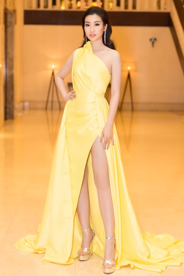 10 my nhan mac dep nhat tuan