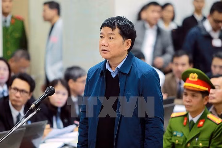 hom nay toa tuyen an voi bi cao dinh la thang va 21 dong pham