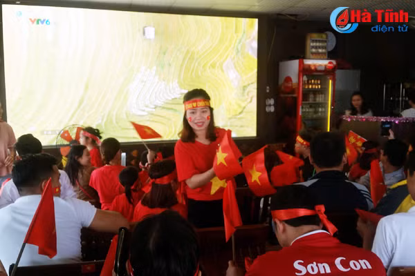 vo oa voi sieu pham cau vong trong tuyet cua quang hai