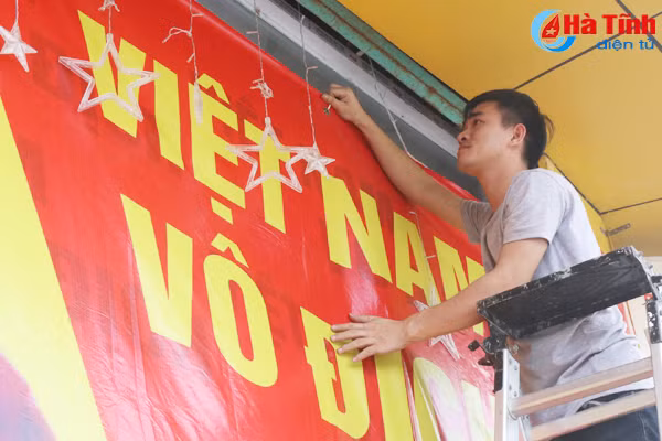 tp ha tinh ron rang co hoa truoc tran chung ket u23 viet nam u23 uzbekistan