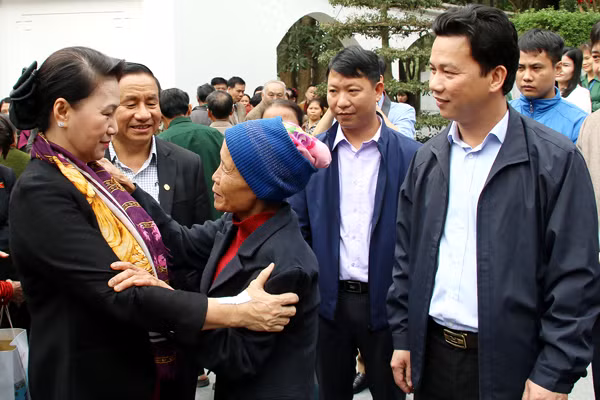 chu tich quoc hoi tam thoi de tai nguyen trong long dat tap trung khai thac tiem nang bien