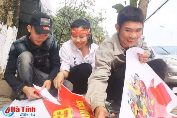 tp ha tinh ron rang co hoa truoc tran chung ket u23 viet nam u23 uzbekistan