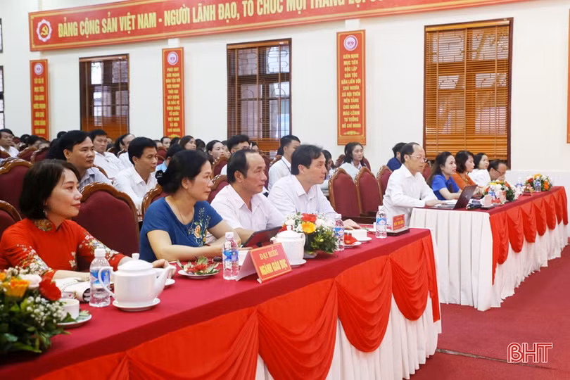 Trao thưởng cho 56 tập thể, cá nhân đạt giải cuộc thi tìm hiểu về Nguyễn Du và Truyện Kiều