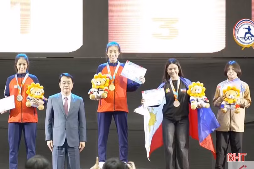vdv-nguyen-thi-ha-giang-gianh-huy-chuong-vang-noi-dung-doi-kang-hang-can-58-kg-5753.jpg