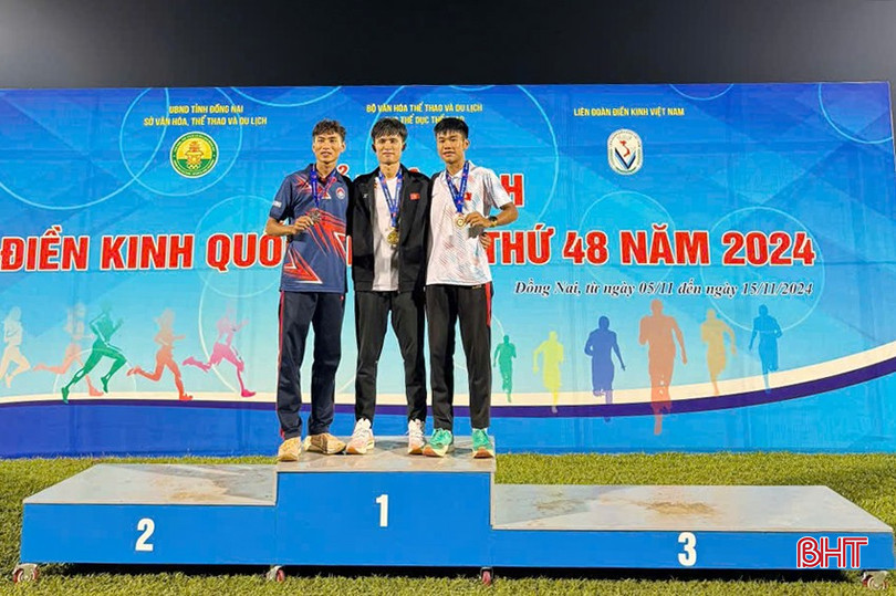 bqbht_br_vdv-nguyen-trung-cuong-giua-hcv.jpg
