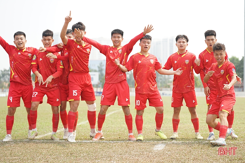 U17 Hồng Lĩnh Hà Tĩnh - từ “chú lính chì” đến ngôi vị á quân quốc gia