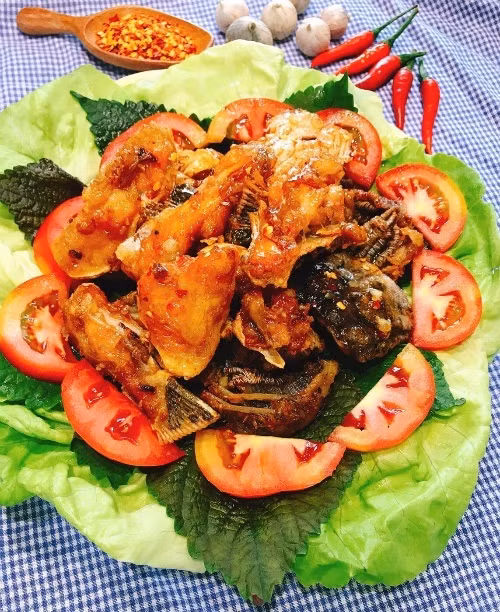 Cá hồi chiên nước mắm, ăn bao nhiêu cơm cũng hết