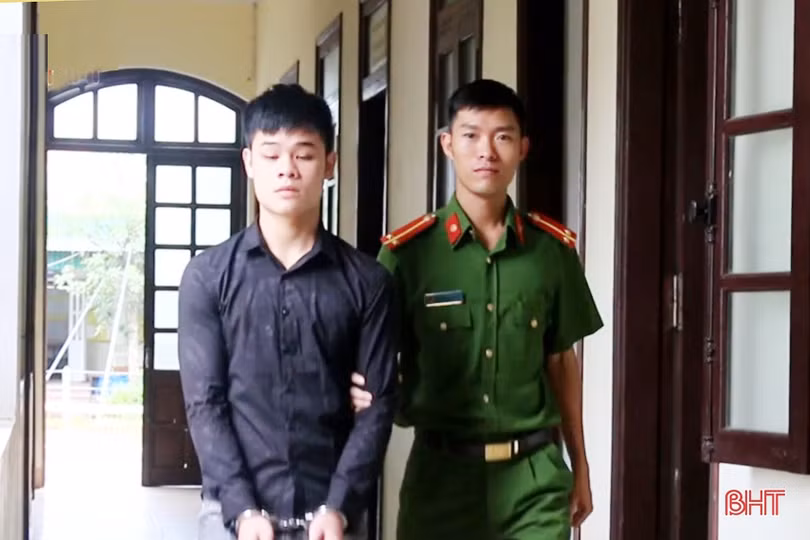 Tóm gọn 5 đối tượng dùng hung khí chặn cướp tài sản người đi đường