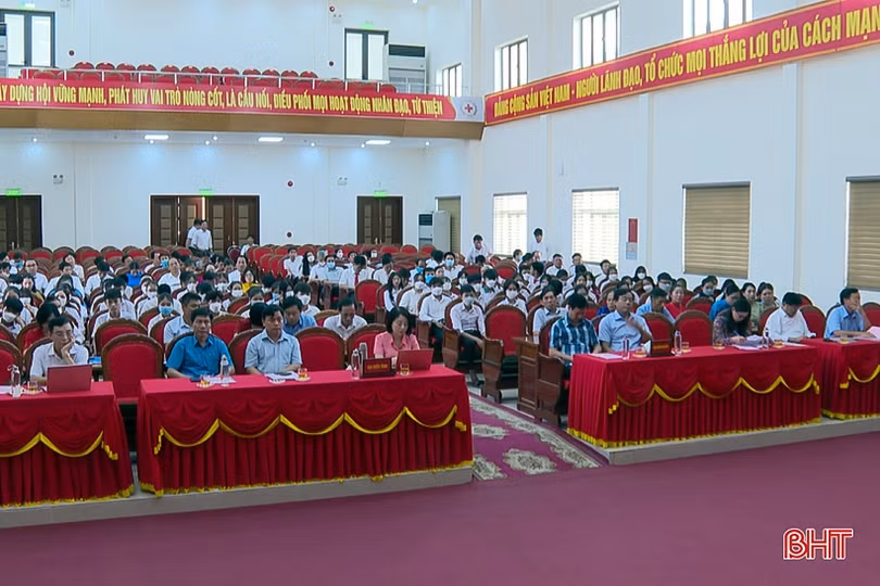 Huyện Kỳ Anh tuyên dương học sinh giỏi các cấp