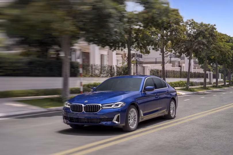 BMW 5-Series mới ra mắt thị trường Việt Nam: Giá từ 2,5 tỷ đồng, 3 phiên bản đi kèm nhiều trang bị
