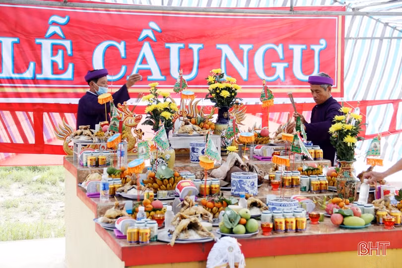 Khám phá lễ cầu ngư của làng chài ven biển Hà Tĩnh