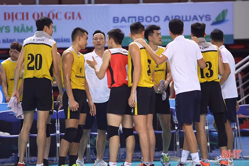 Giải bóng chuyền VĐQG: Hà Tĩnh bại trận trước Tràng An Ninh Bình