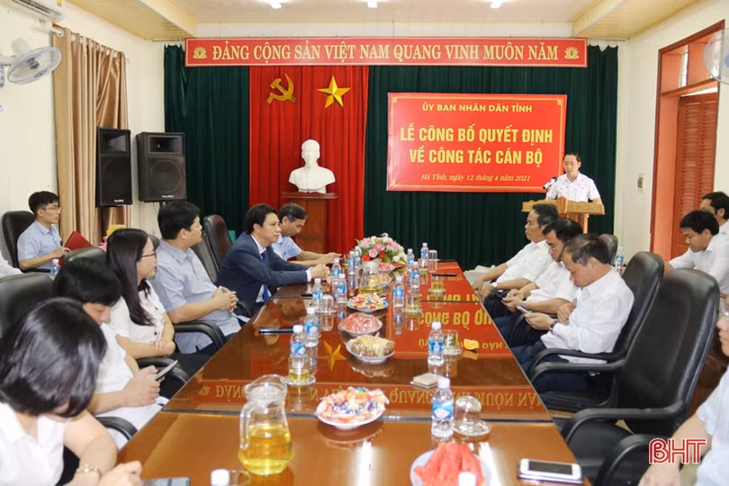 Công bố quyết định bổ nhiệm Giám đốc BQL Dự án đầu tư xây dựng khu vực KKT tỉnh Hà Tĩnh