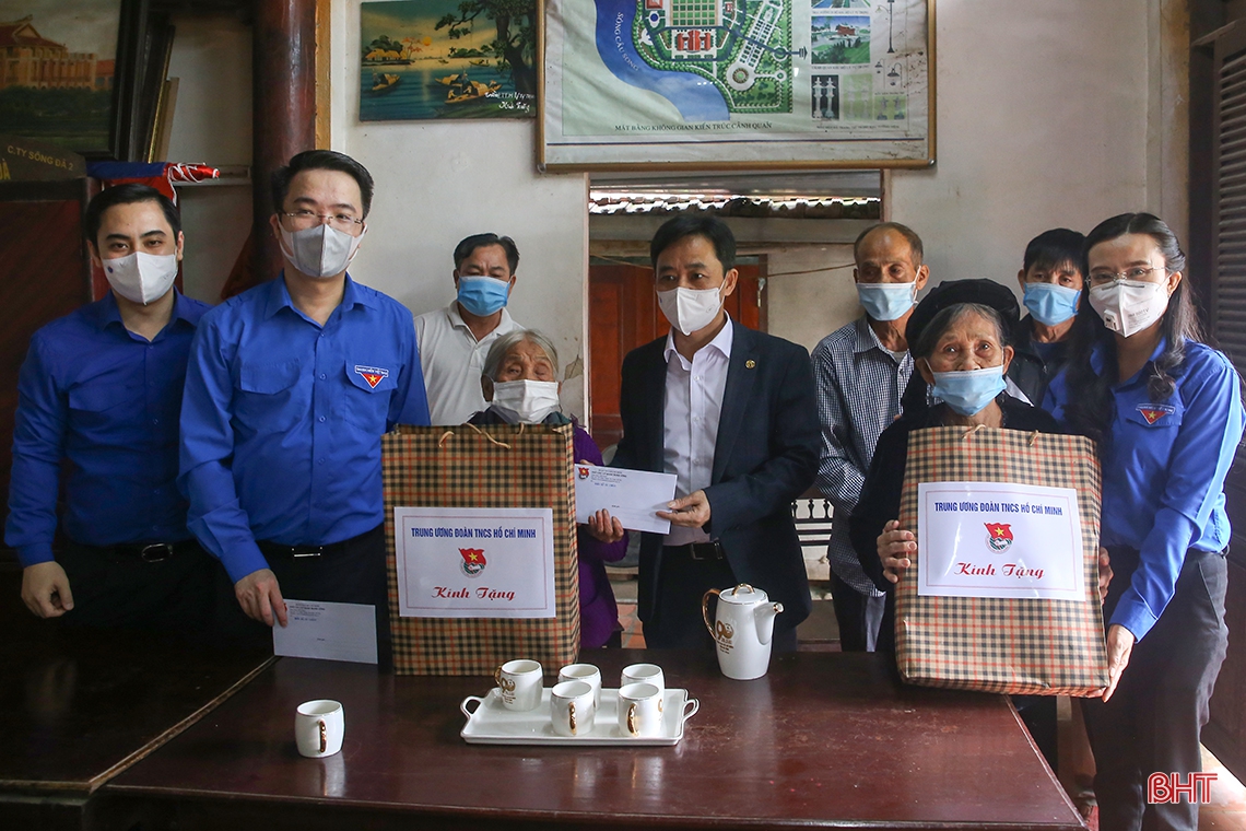 Sinh hoạt chính trị tưởng niệm 90 năm ngày hy sinh của anh hùng liệt sỹ Lý Tự Trọng