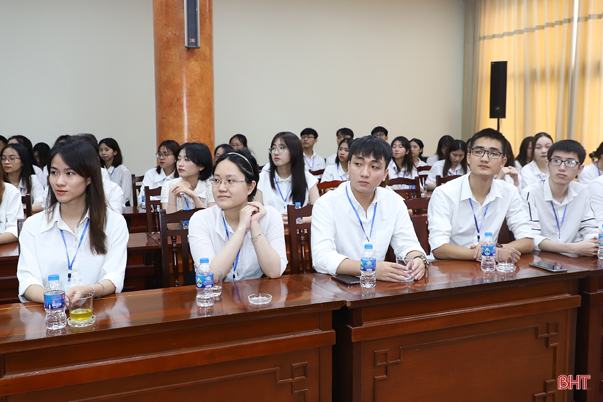 Hà Tĩnh gặp mặt 150 thanh niên, sinh viên tiêu biểu đang công tác, học tập tại Hà Nội