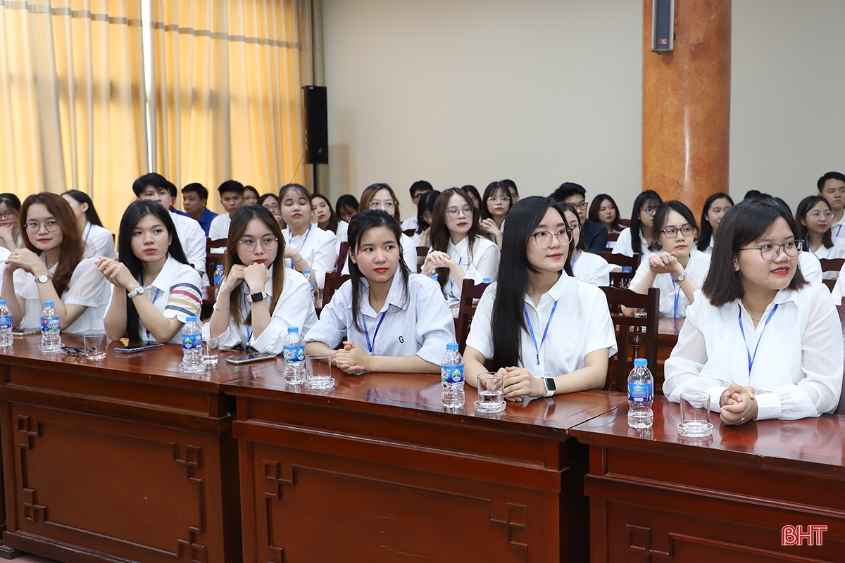 Hà Tĩnh gặp mặt 150 thanh niên, sinh viên tiêu biểu đang công tác, học tập tại Hà Nội