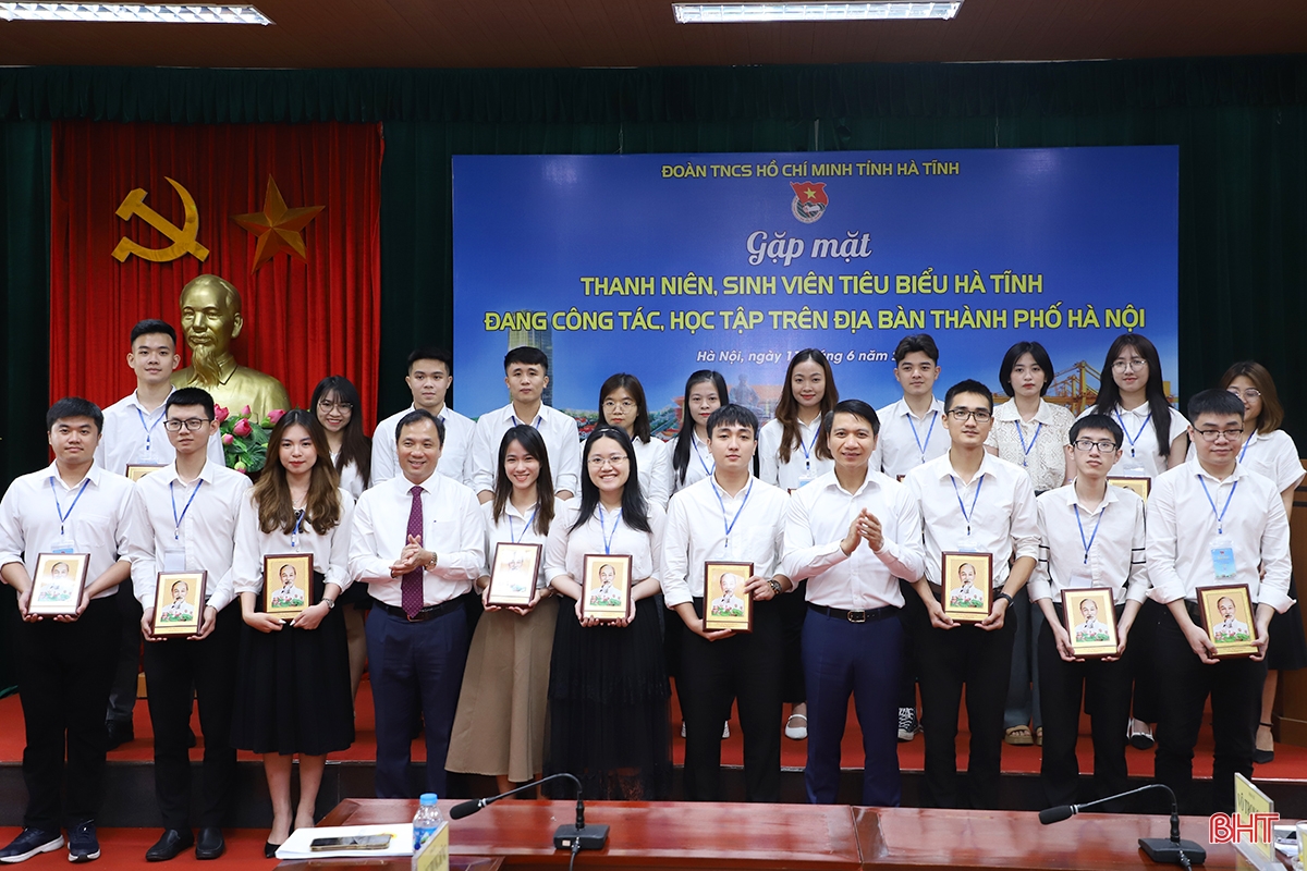 Hà Tĩnh gặp mặt 150 thanh niên, sinh viên tiêu biểu đang công tác, học tập tại Hà Nội