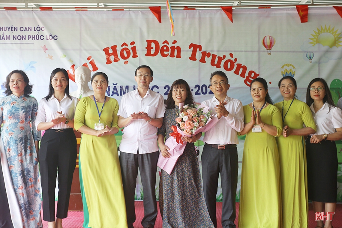 Các trường học ở Hà Tĩnh khai giảng năm học 2023 - 2024