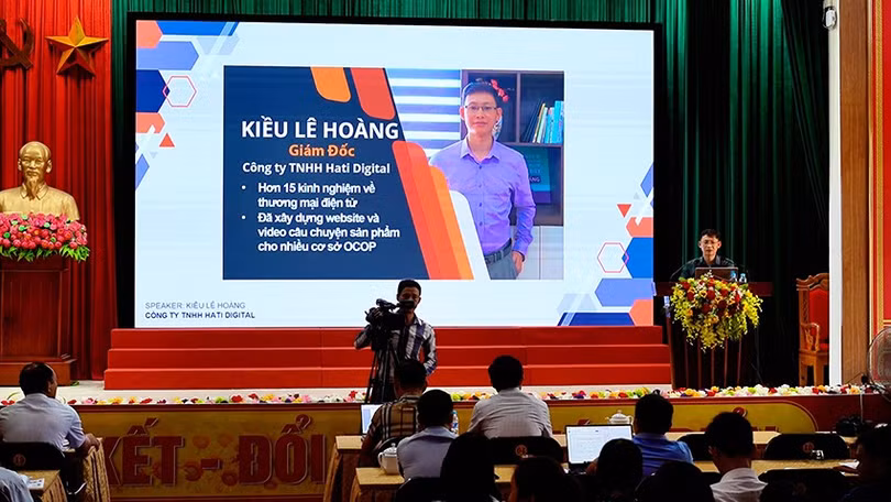 2-hoi-thao-tap-huan-thuong-mai-dien-tu-6810.jpg