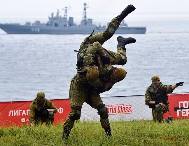 Cận cảnh quy trình huấn luyện đặc nhiệm Spetsnaz ưu tú nhất của Nga