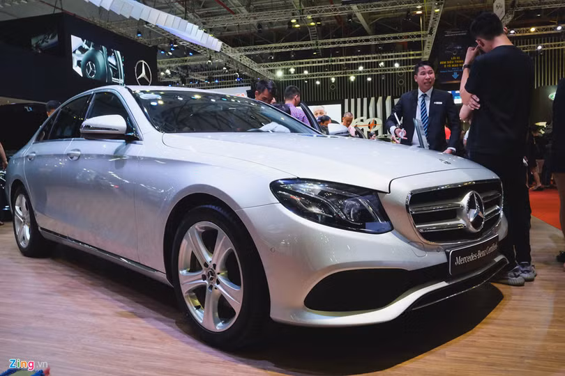 Xe Mercedes “hàng lướt” như mới giảm giá đến 3 tỷ tại VMS 2018