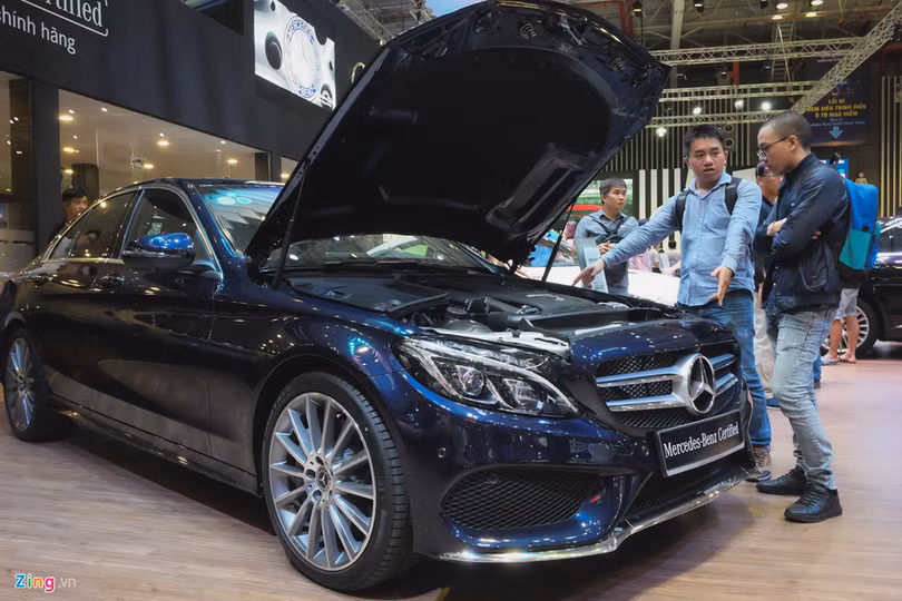 Xe Mercedes “hàng lướt” như mới giảm giá đến 3 tỷ tại VMS 2018