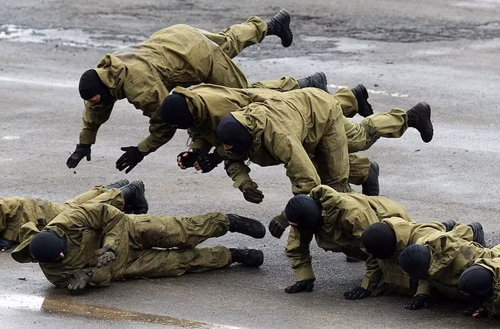 Cận cảnh quy trình huấn luyện đặc nhiệm Spetsnaz ưu tú nhất của Nga