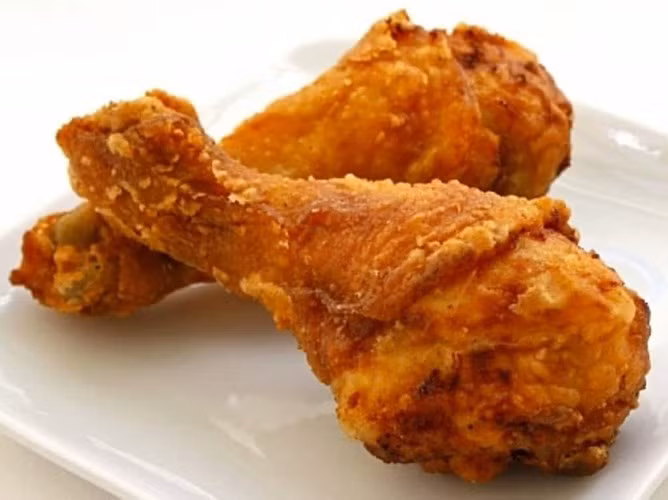 10 thực phẩm có hàm lượng cholesterol cao cần tránh