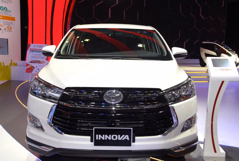 Toyota Innova thêm trang bị, tăng giá 40 triệu tại Việt Nam