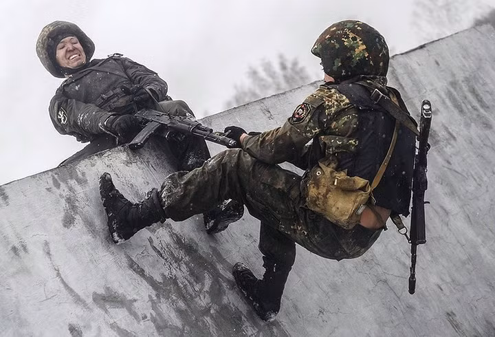 Cận cảnh quy trình huấn luyện đặc nhiệm Spetsnaz ưu tú nhất của Nga