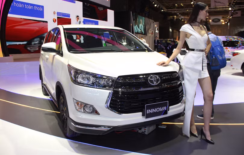 Toyota Innova thêm trang bị, tăng giá 40 triệu tại Việt Nam