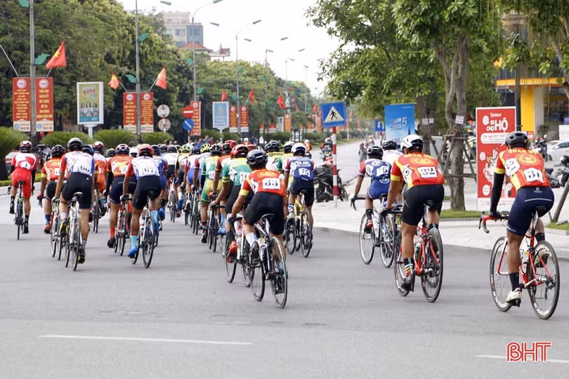 Cúp truyền hình TP Hồ Chí Minh đua chặng 2, qua Hà Tĩnh sáng nay